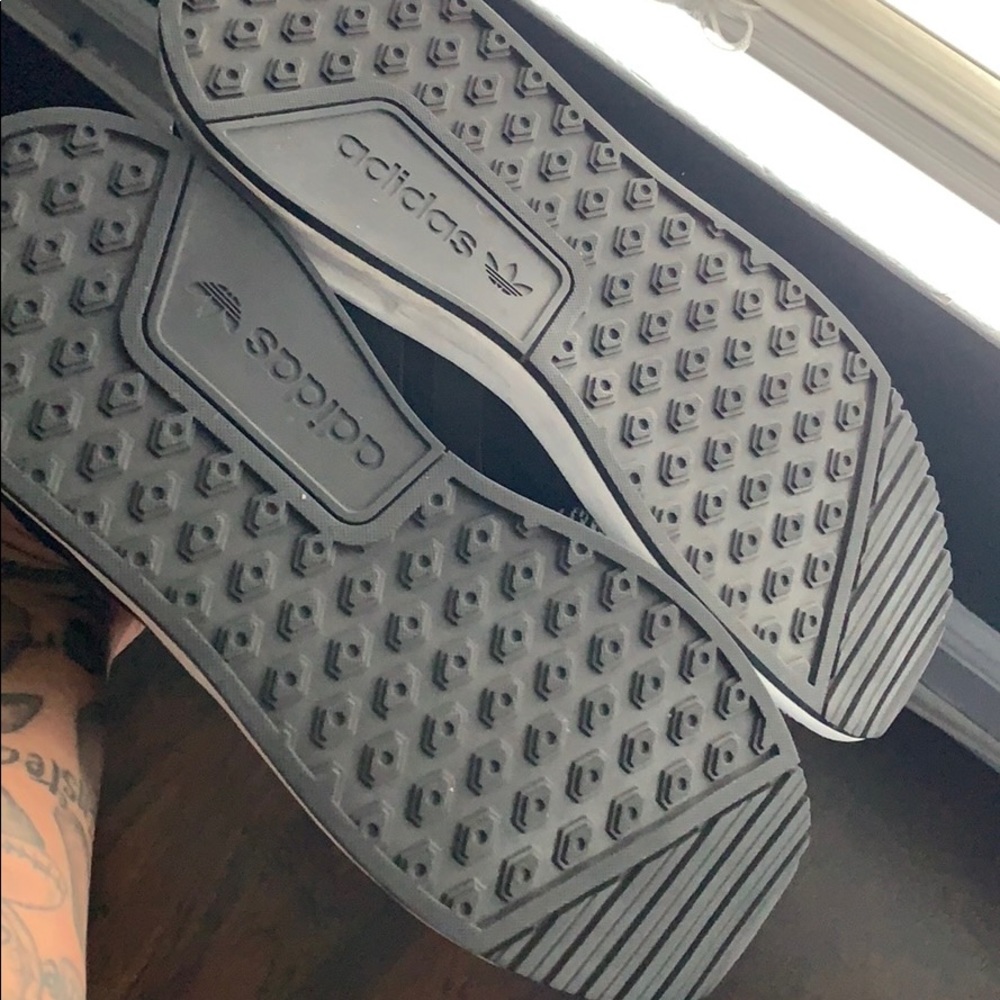 Adidas - Picture 3 of 3